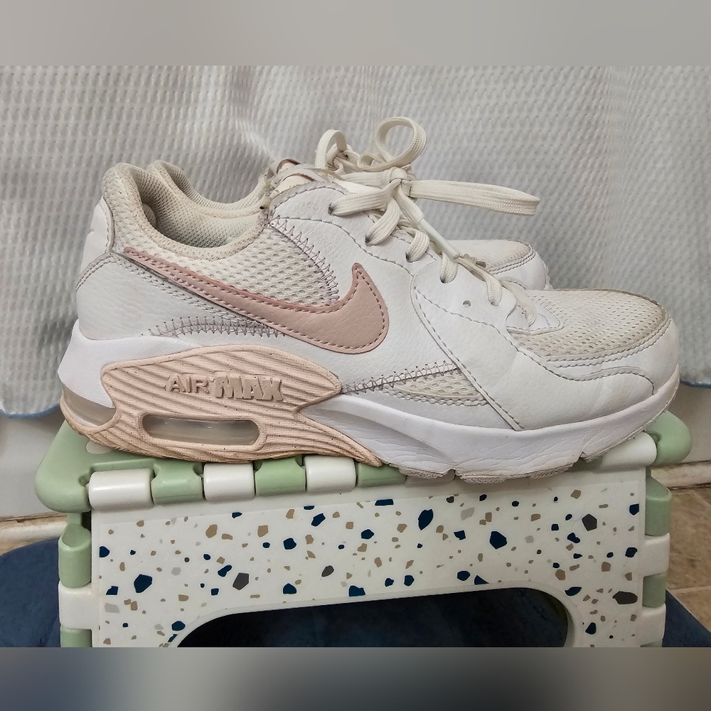 Nike Women's Air Max Sneakers - White and Pink. Size 6.5.